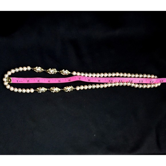TRIFARI STATEMENT Faux Pearl Necklace Gold Tone Twist 30" VTG Revival EUC! - Picture 11 of 12